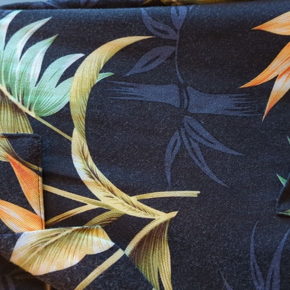 Paradise Found Honolulu Hawaii Men Shirt - Picture 5 of 7